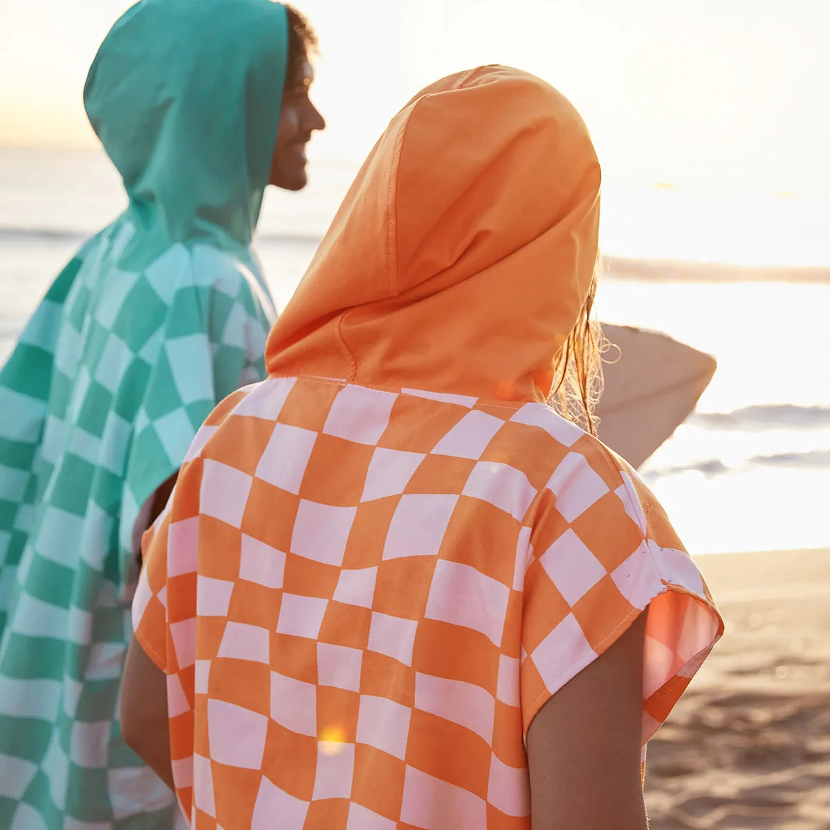 Dock & Bay Poncho Adults - Groovy Check