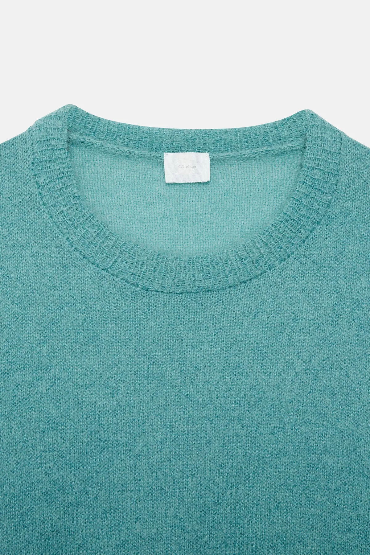 Long-sleeved crew-neck pullover