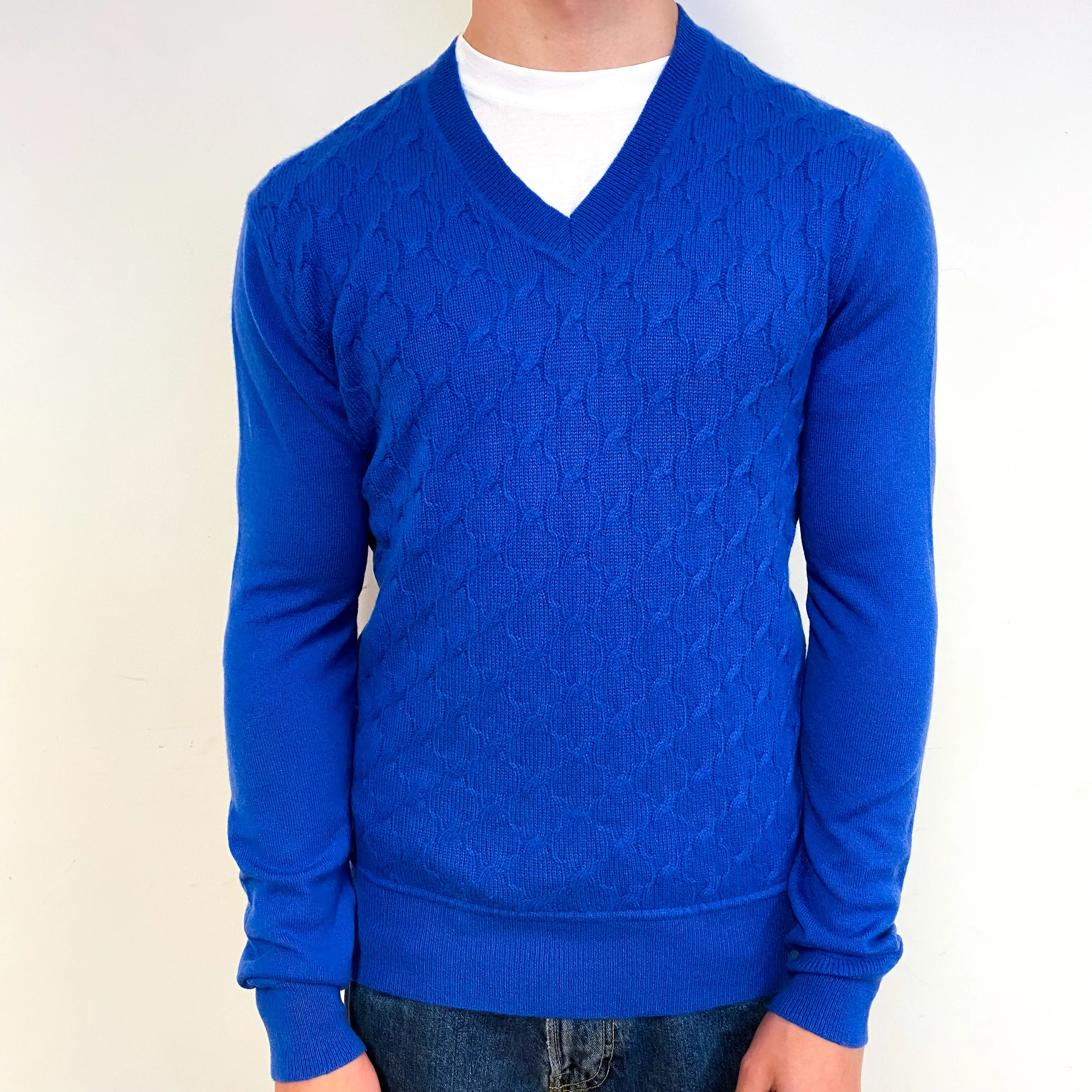 Men's Azure Blue Cable Cashmere V-Neck Jumper Small