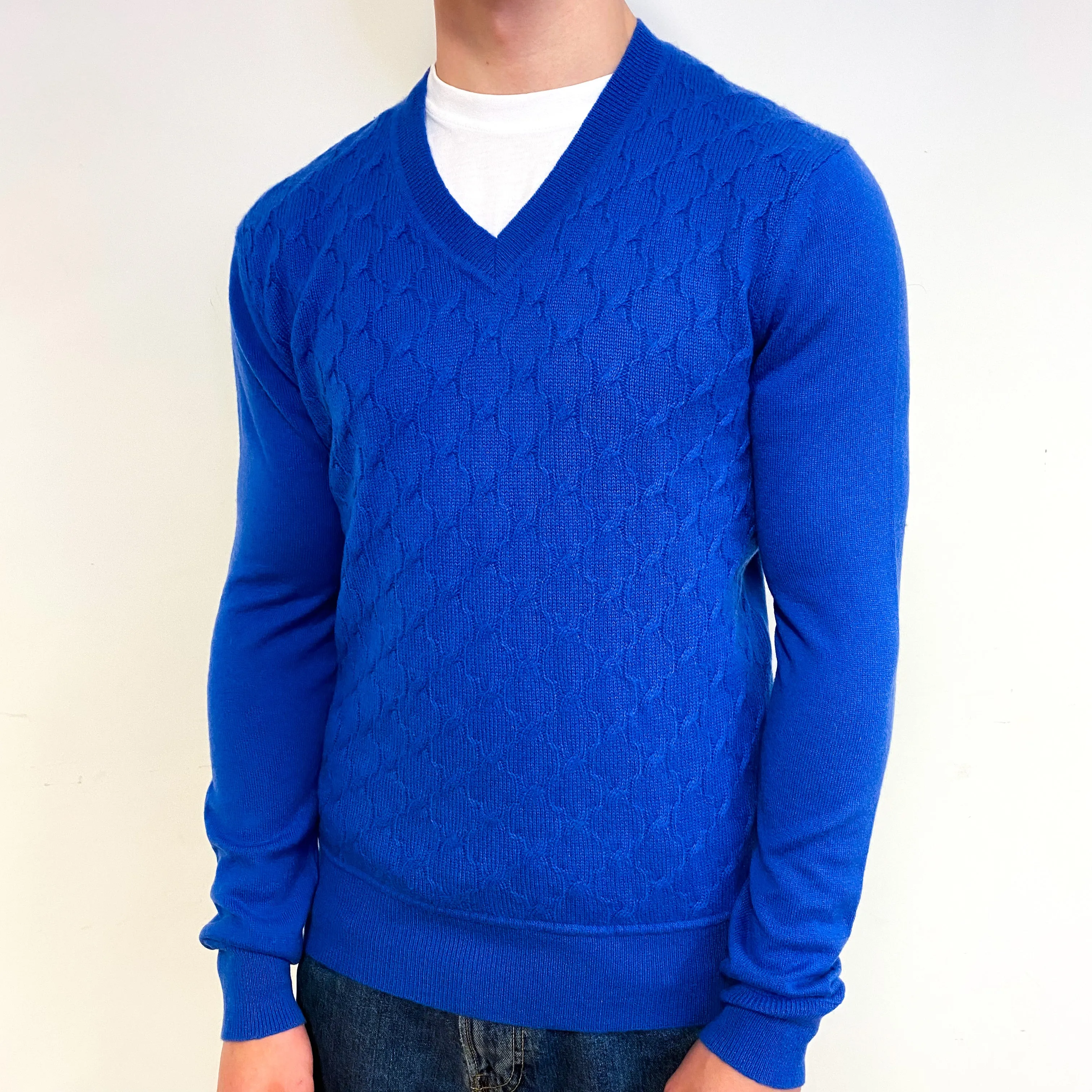 Men's Azure Blue Cable Cashmere V-Neck Jumper Small