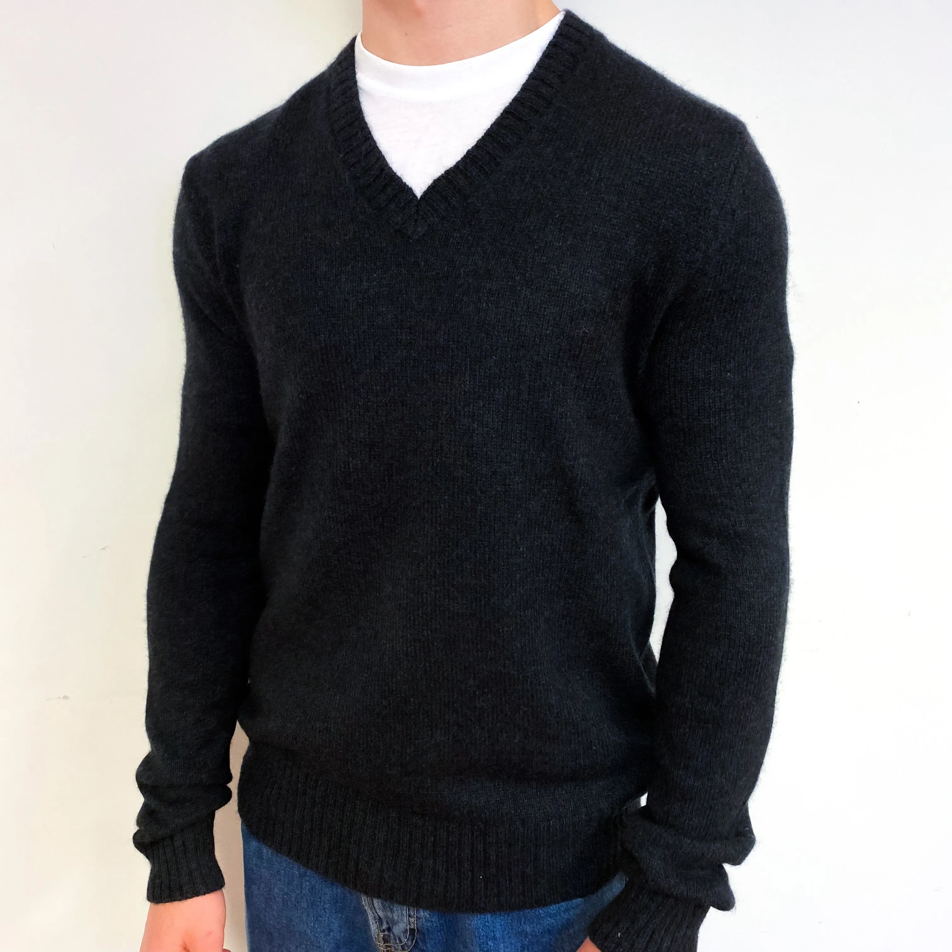 Men's Charcoal Grey Cashmere V-Neck Jumper Small