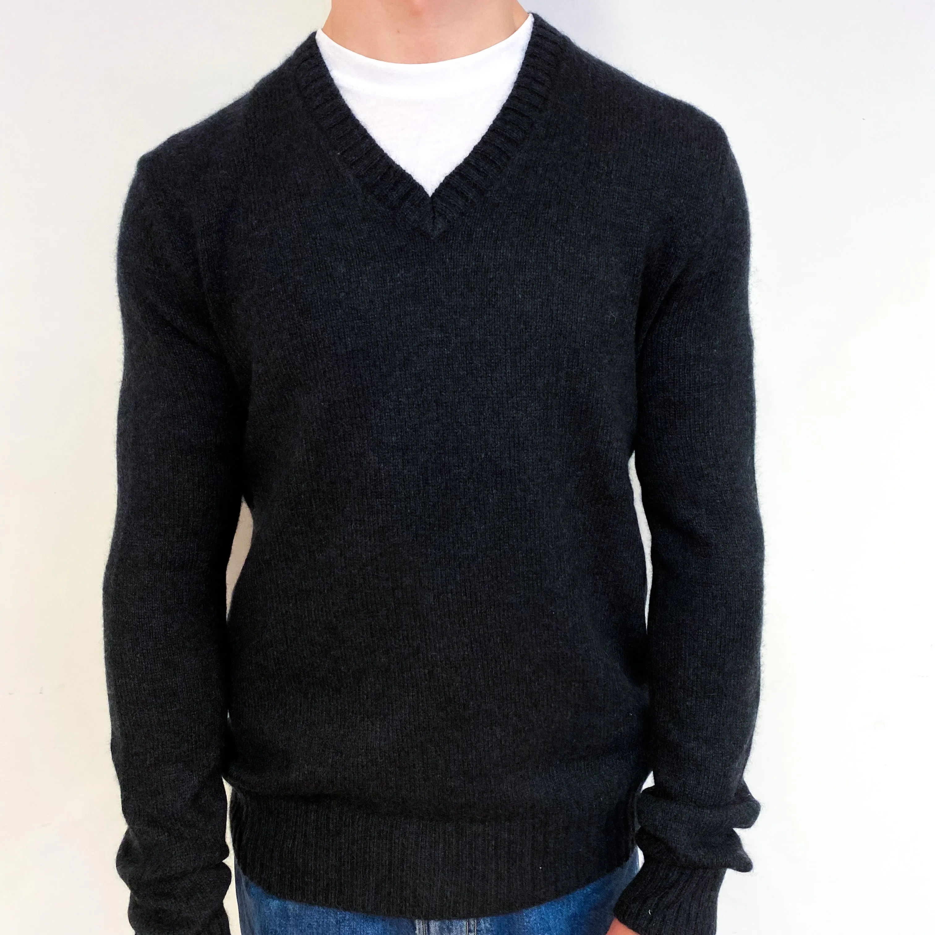 Men's Charcoal Grey Cashmere V-Neck Jumper Small