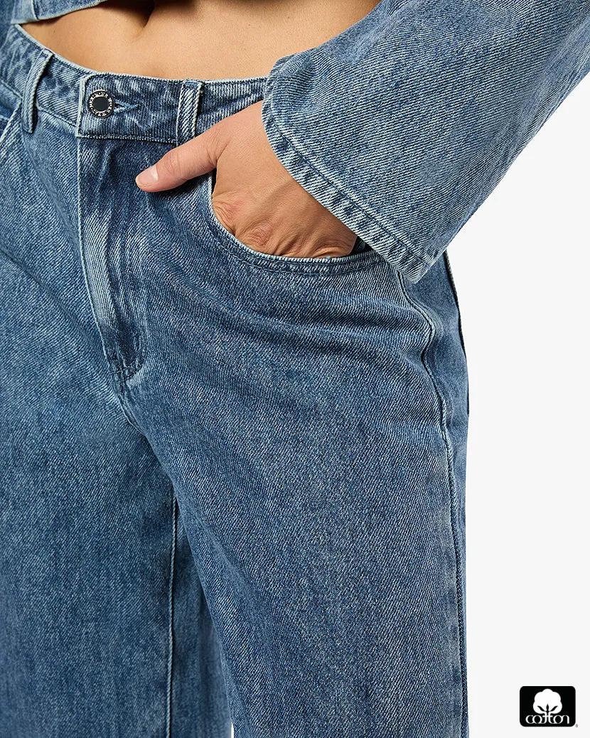 Mid Rise Cuff Straight Leg Jean