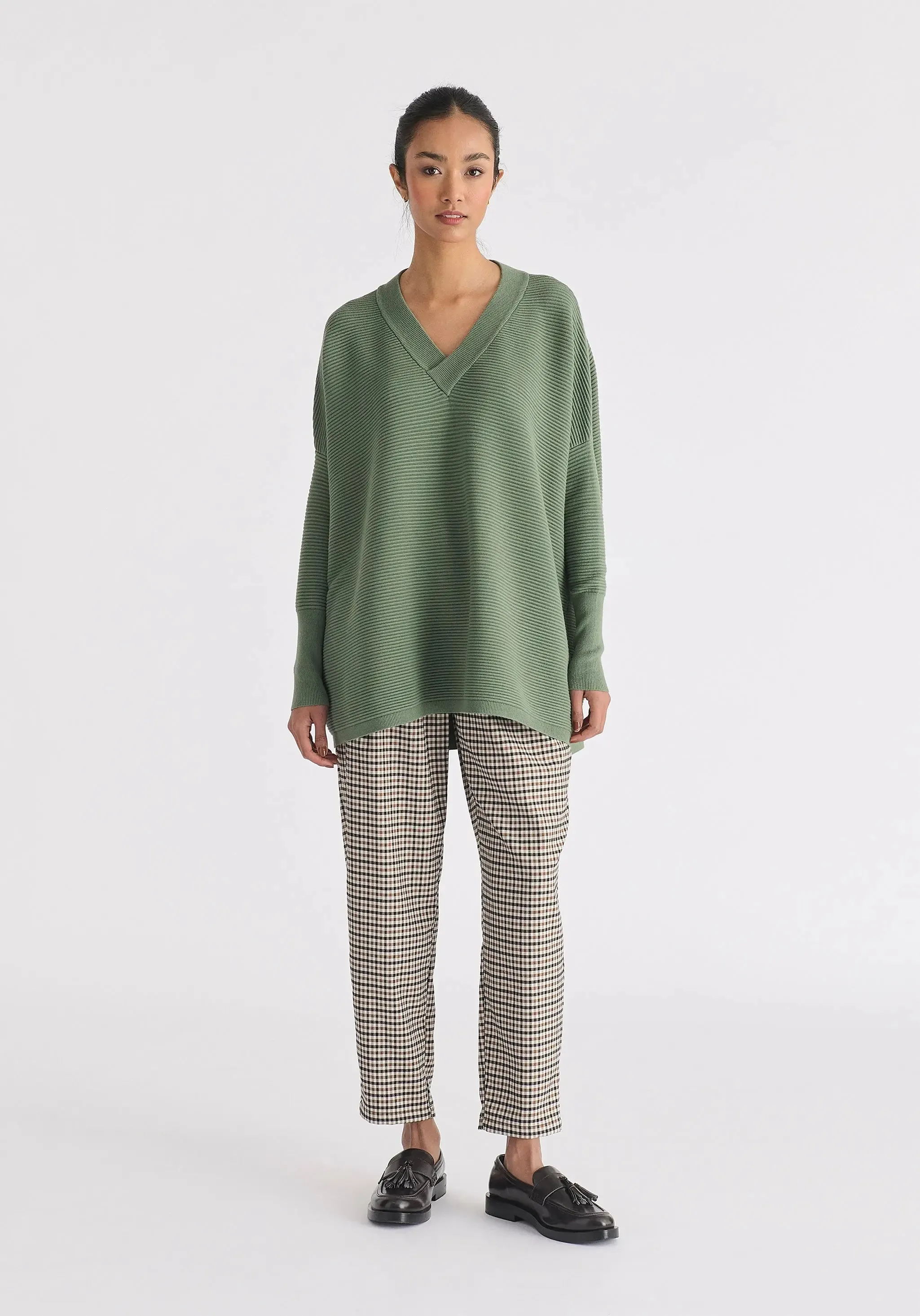 Sage Green V-Neck Ribbed Jumper