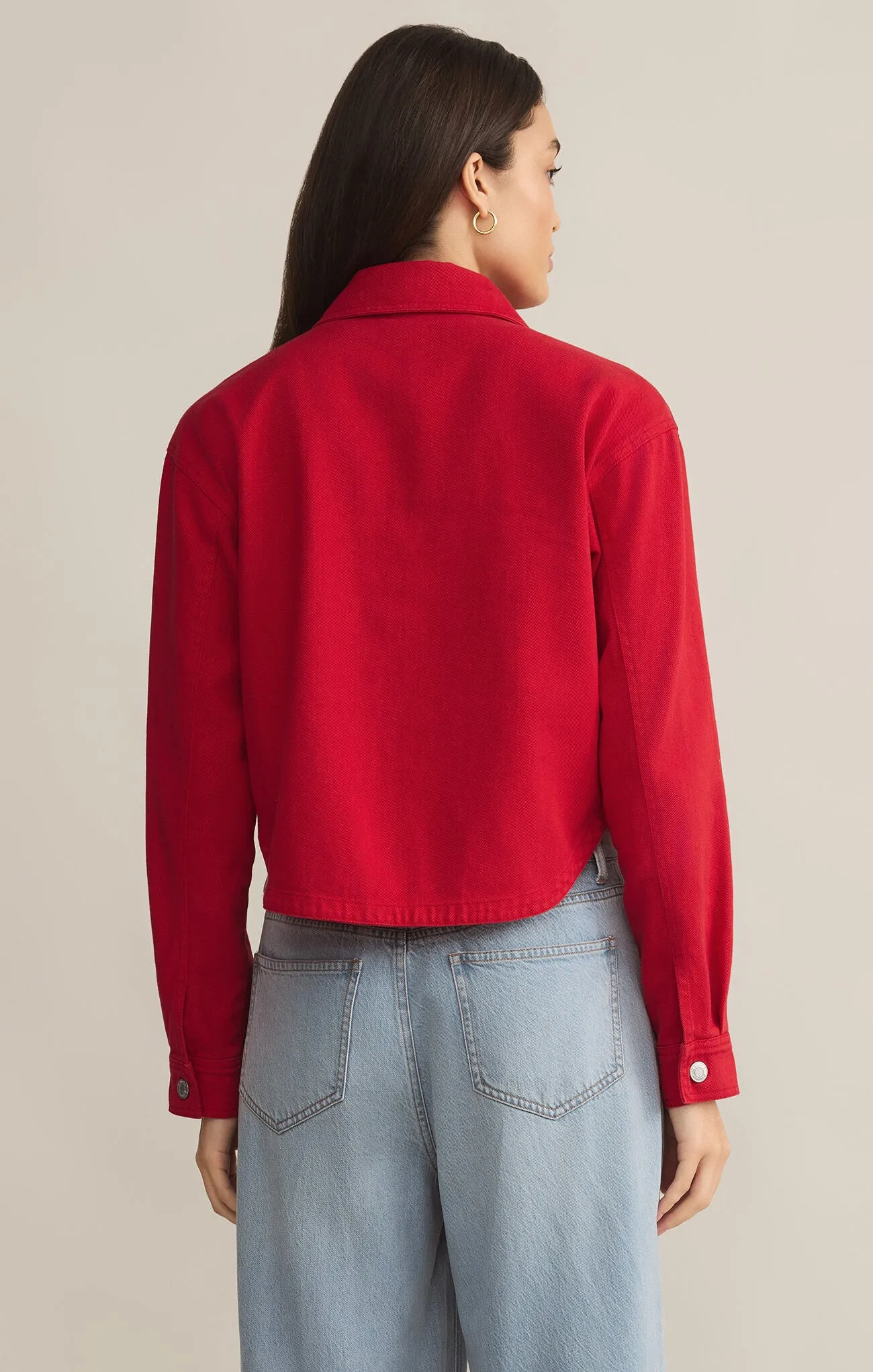 Z SUPPLY ALL DAY CROPPED DENIM JACKET IN CHERRY
