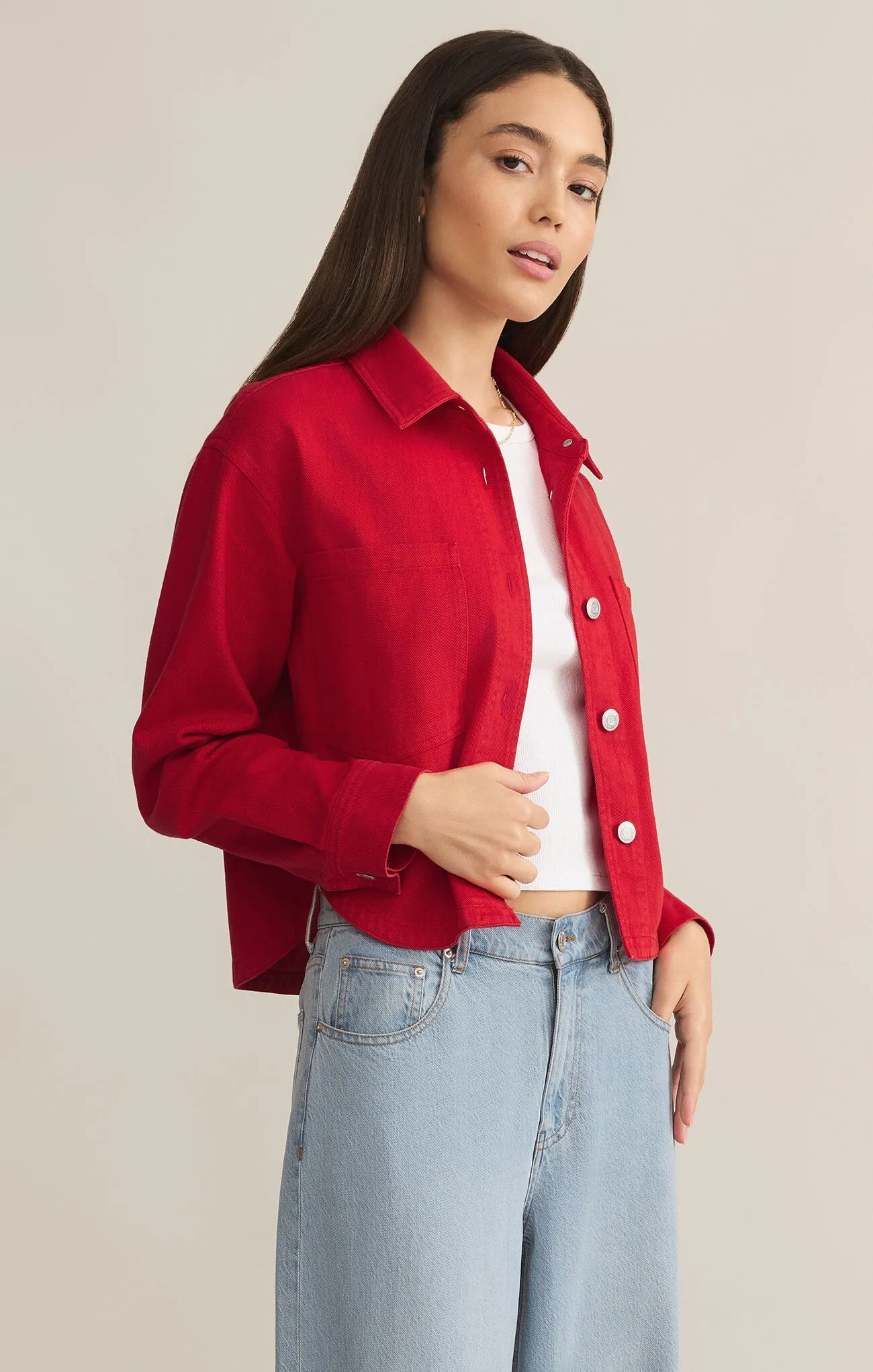 Z SUPPLY ALL DAY CROPPED DENIM JACKET IN CHERRY